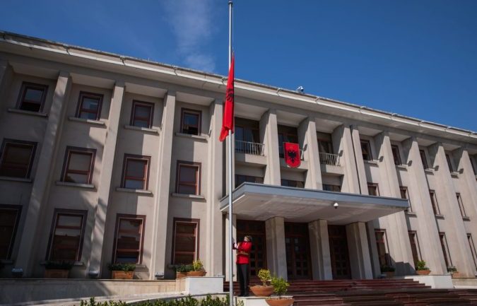 Presidenca sqaron Berishën për lirimin nga detyra të Bajram Begajt