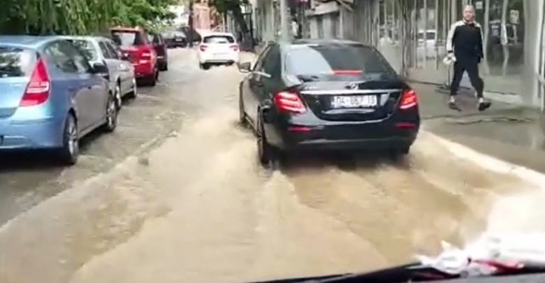 Stuhi e vetëtima/ “Çmendet” moti në Kosovë, ja çfarë ka ndodhur në orët e fundit