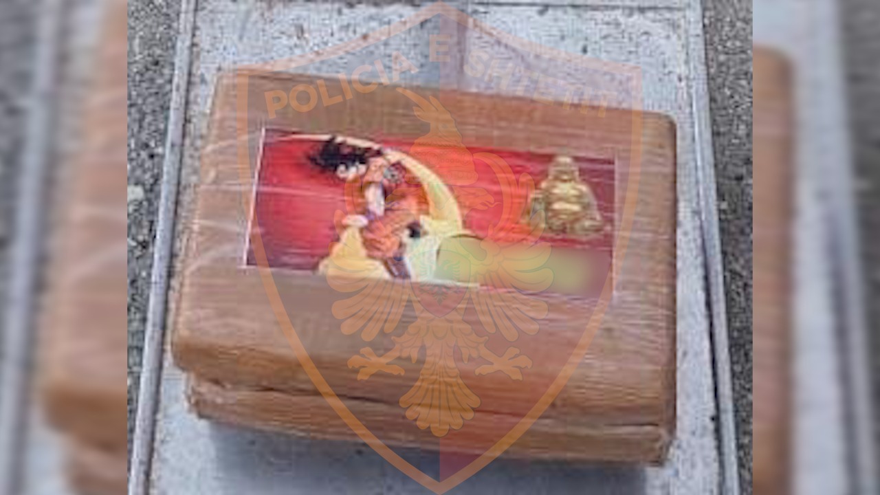 Kokaina në Portin e Durrësit/ Pakot e mbështjella me &#8220;Goku&#8221;-n, kush i porositi?