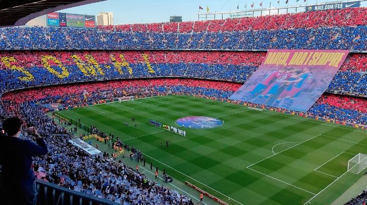 Ja për sa euro mund të luash me një grup miqsh në Camp Nou