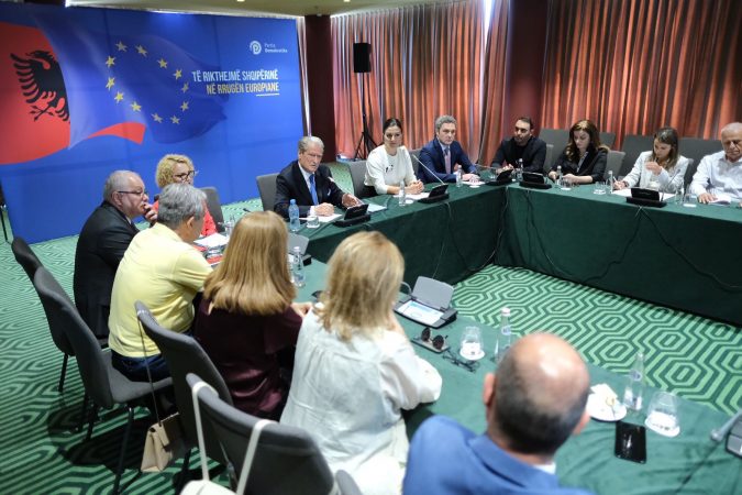 Berisha paralajmëron protesta kundër Edi Ramës: Nuk mund të luajë me fatin tonë