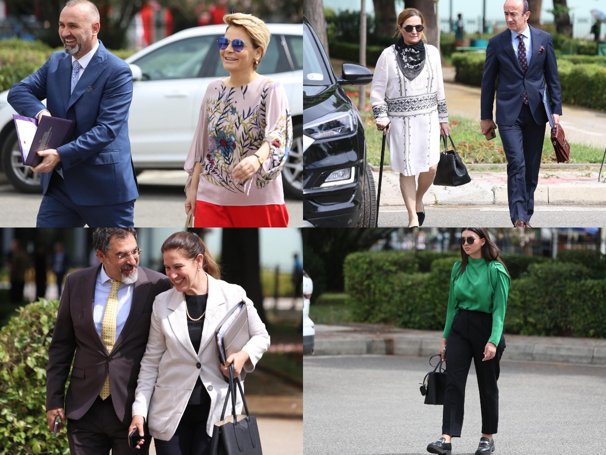 Manja shumë i qeshur në krah të Kryemadhit, ndërsa Çuçi me Kumbaron. Parada e deputetëve para seancës plenare (FOTO)