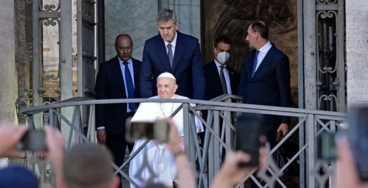Papa i bën thirrje Moskës: Ju lutem mos e përdorni grurin si armë lufte!