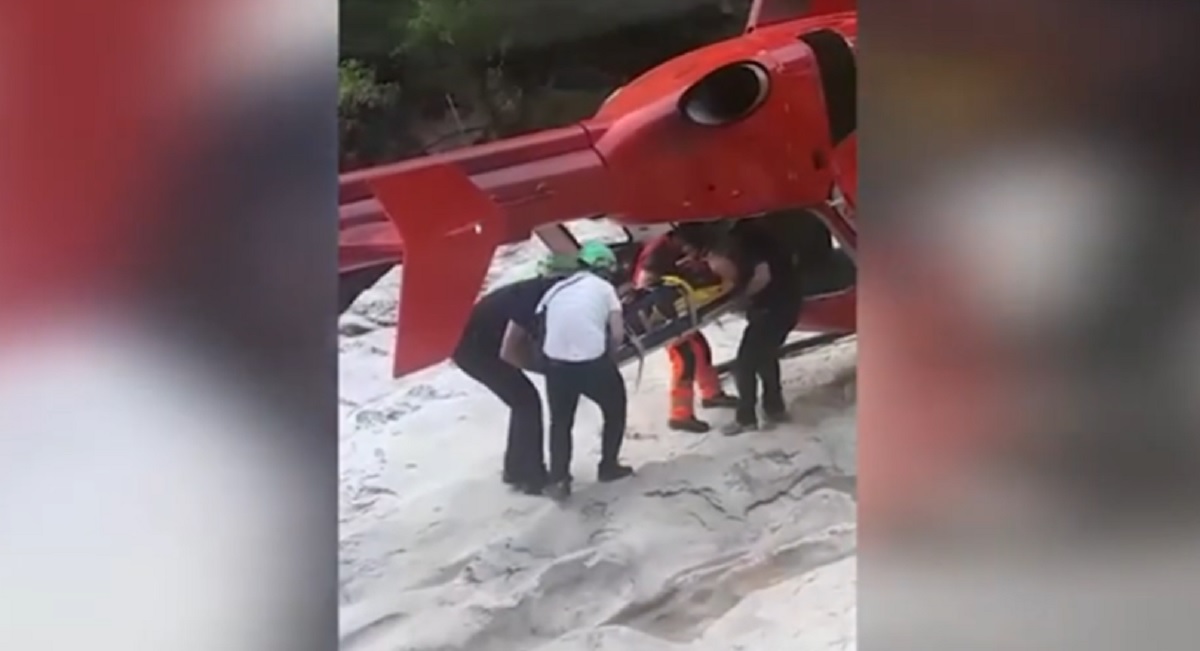 Turistët bien nga lartësia në “Syrin e Ciklopit”, nxirren nga policia dhe dërgohen në spital me helikopter