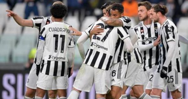 Juventus këmbëngul për Kostic, në pritje edhe të Di Marias, Koulibaly qëndron te Napoli