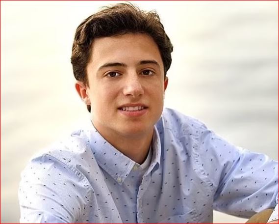 “Je vajzë nëse s’pi”/ Dy të rinjtë detyrojnë studentin të pijë alkool derisa pëson arrest kardiak! Tani as nuk ecën dhe as nuk flet