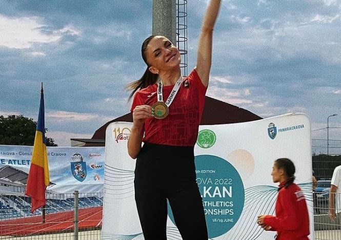 Luiza Gega triumfon edhe në Craiova të Rumanisë, shënon rekord kampionati