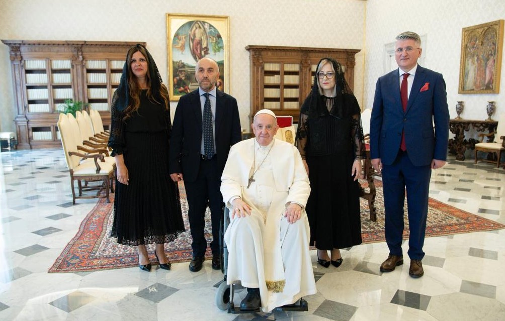 Lindita Nikolla pritet nga Papa Françesku: Popujt që punojnë shumë vlerësohen për përpjekjet