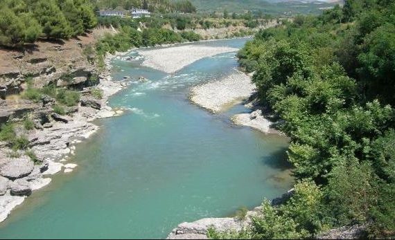 Ishte larguar nga banesa 5 ditë më parë, gjendet i mbytur 58-vjeçari