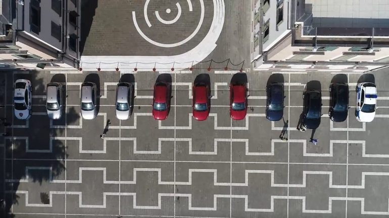 Çuçi paralajmëron shoferët: 10 makina inteligjente i shtohen rrugores, janë të paloguara