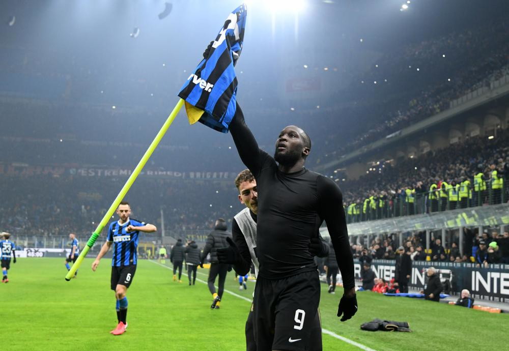 Milano-Londër, Lukaku tek Interi brenda fundjavës, Chelsea synon dy futbollistë zikaltër