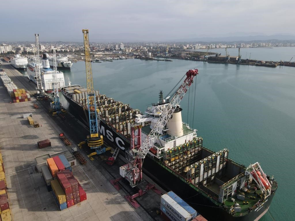 Rriten me 27% volumet e eksporteve nëpërmjet portit të Durrësit