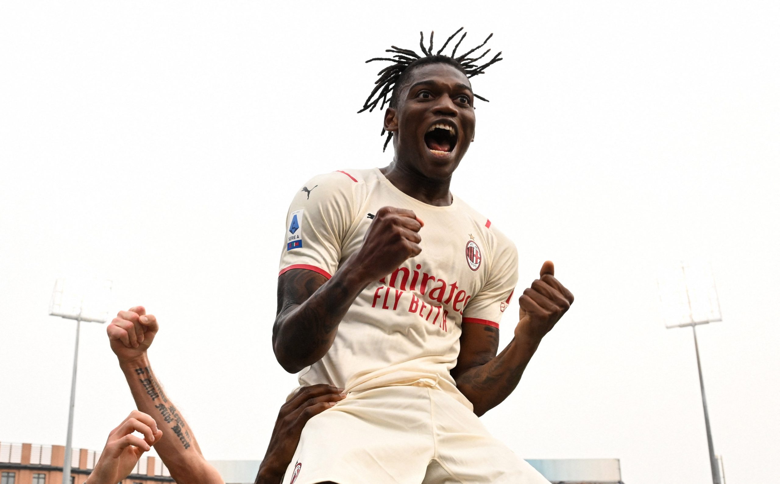 Pagë e trefishuar, Milani gati të “blindojë” yllin e skuadrës