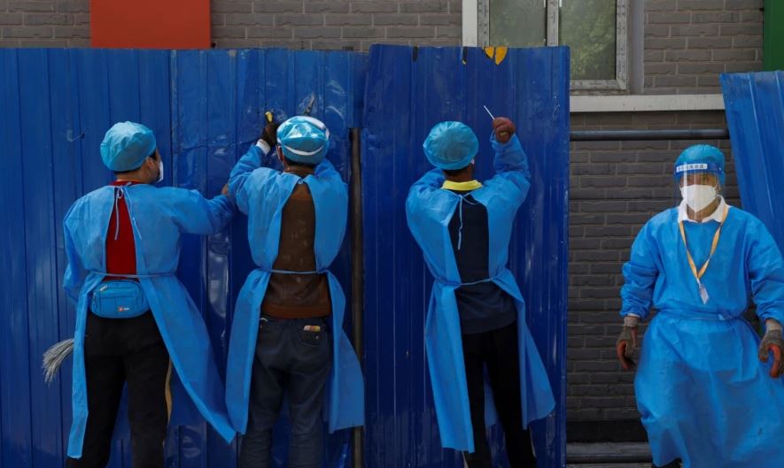 Shpërthimi i ri i COVID në Pekin, autoritetet testojnë miliona banorë