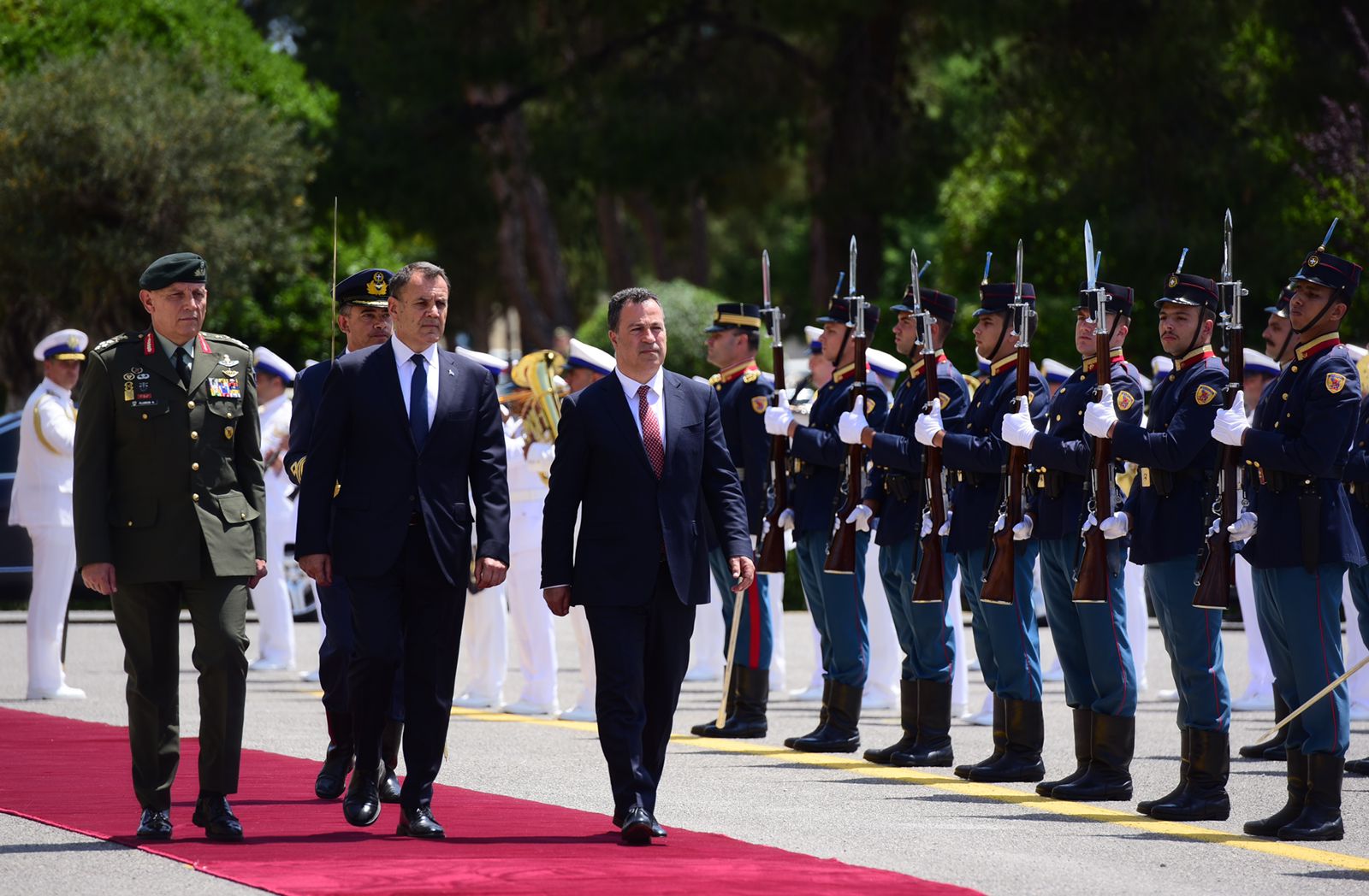 Ministri Peleshi vizitë zyrtare në Greqi: Sfidat e sigurisë të përbashkëta, intensifikojmë bashkëpunimin