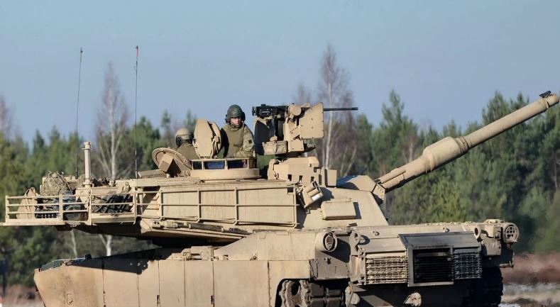 Polonia me kritika për Gjermaninë, nuk ia dorëzoi tanket