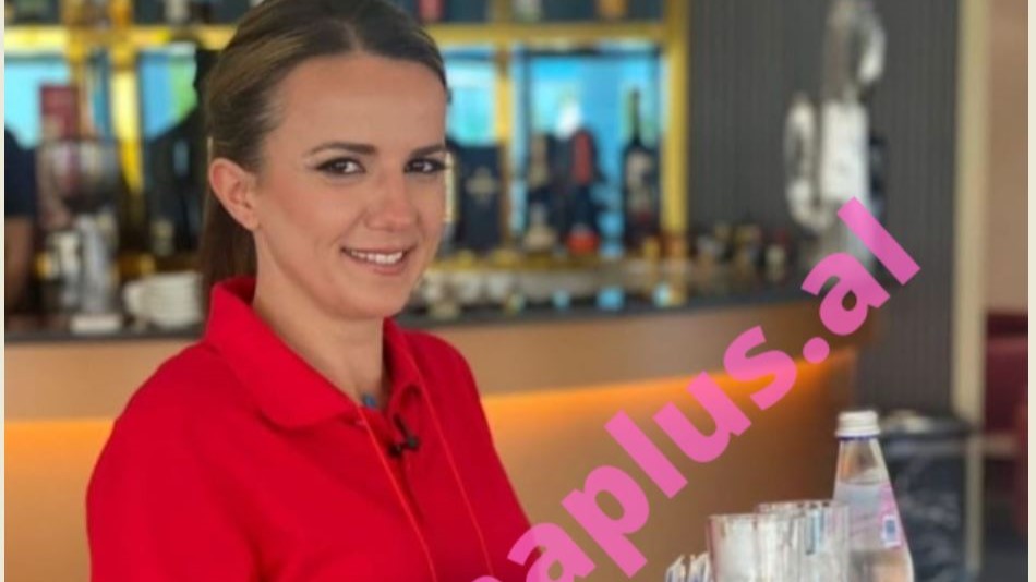 Rudina Hajdari “nis punën” si kameriere!