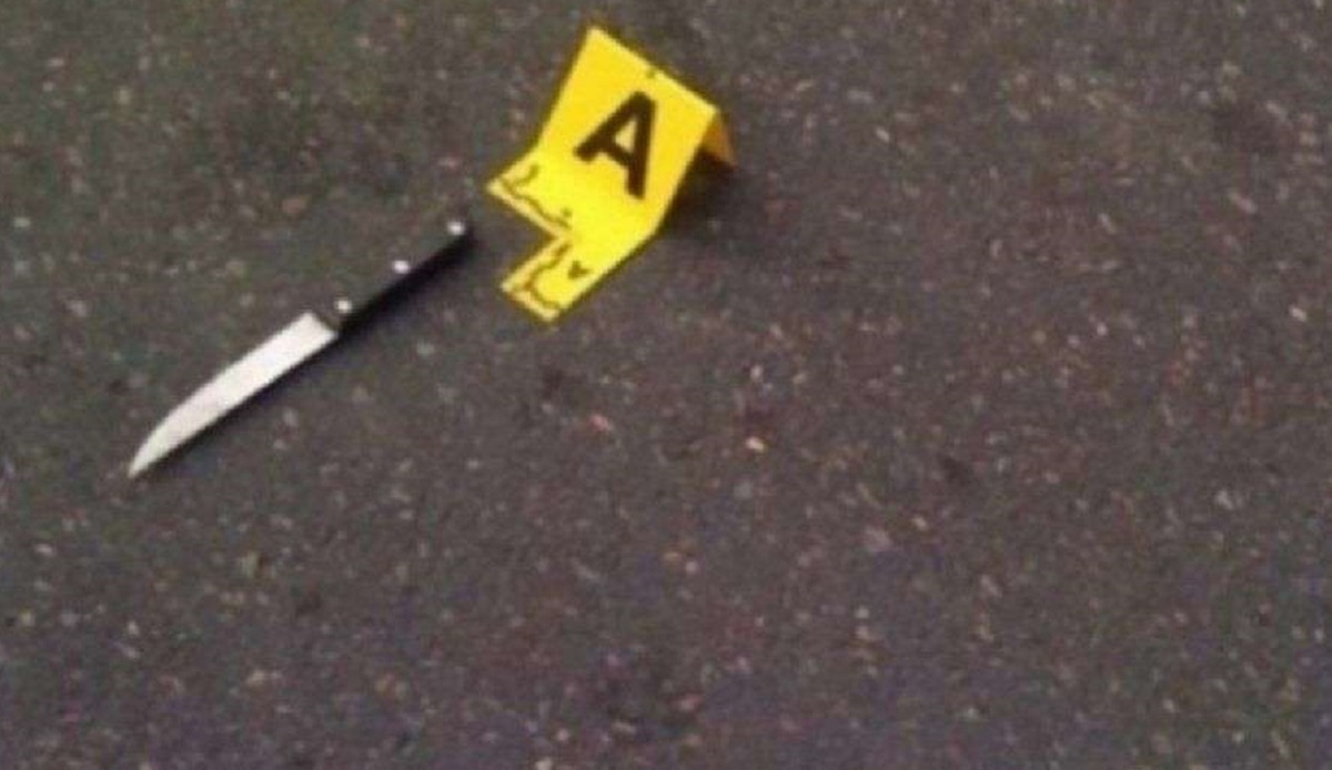 Goditet me thikë në kurriz 43-vjeçari