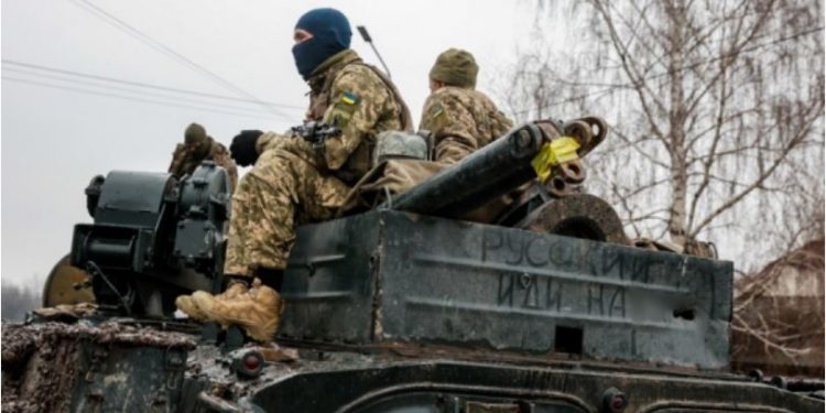 Rusia: Kemi rrethuar 2 mijë ushtarë ukrainas