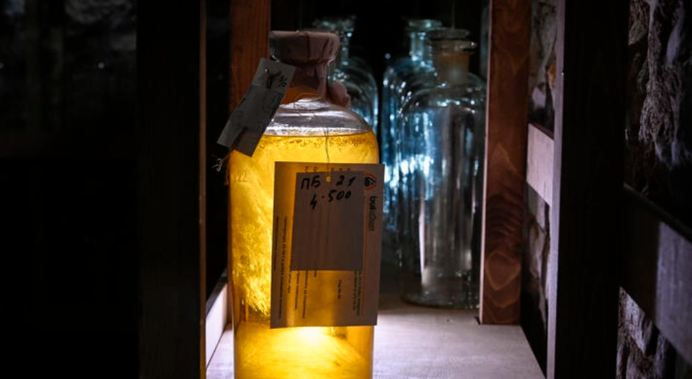 &#8220;Çmendet&#8221; çmimi i vajit të trëndafilit nga Bullgaria, shkon në 45,000 euro një kavanoz