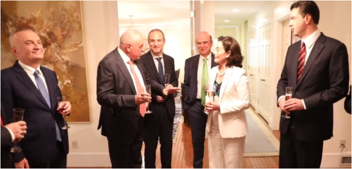 Ambasadorja Kim takon ministrat e Jashtëm të Shqipërisë prej vitit 1991, të pranishëm dhe Meta me Bashën (VIDEO)