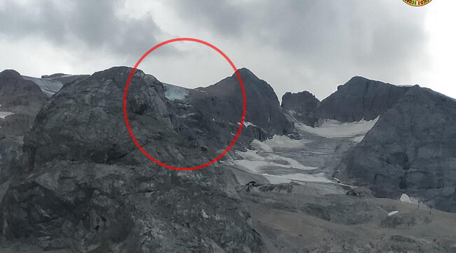 Masivi i akullit shkrin nga nxehtësia, i merr jetën 6 alpinistëve në Itali