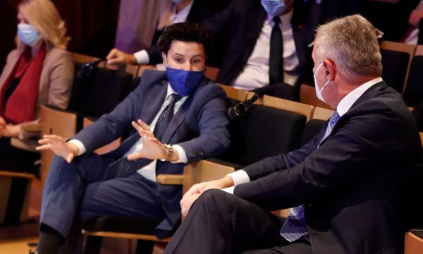 Marrëveshja me kishën serbe, partia e Gjukanoviç del kundër Abazoviç: Rrezik për shtetin