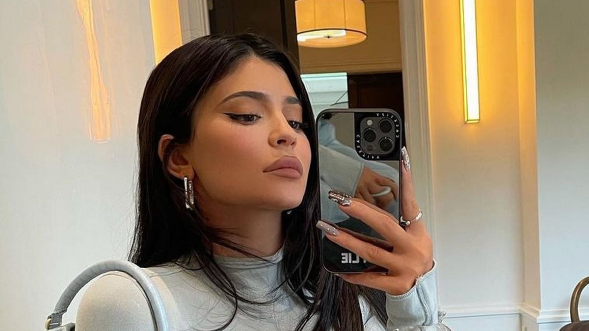 300 mijë dollarë në muaj vetëm për veshje! Si i shpenzon paratë miliarderja Kylie Jenner