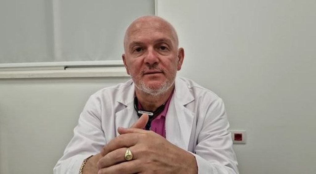 35-vjeçarja u hodh nga kati i dytë me foshnjën, flet drejtori i maternitetit: Tentoi të arratiset