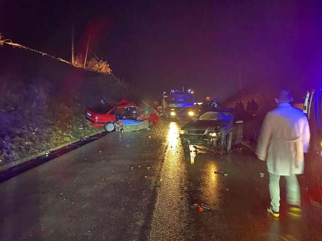 Kosovë/ Makina përplaset me autobusin, humbasin jetën dy të rinj