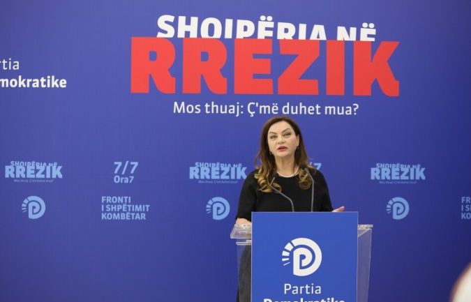 Vokshi: Do ketë vetëm protesta kundër qeverisë, është rrugë me një kalim