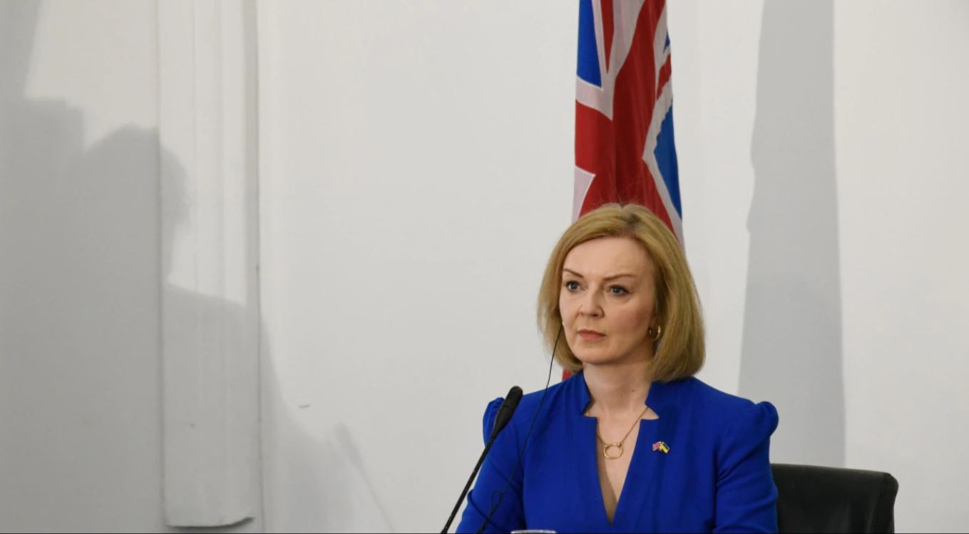Në garë për të zënë vendin e Boris Johnson, Truss deklarohet kundër dërgimit të trupave britanike në Ukrainë
