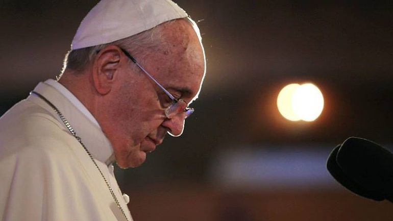 “Nuk kam në plan të dorëhiqem”, Papa mohon zërat se është më kancer