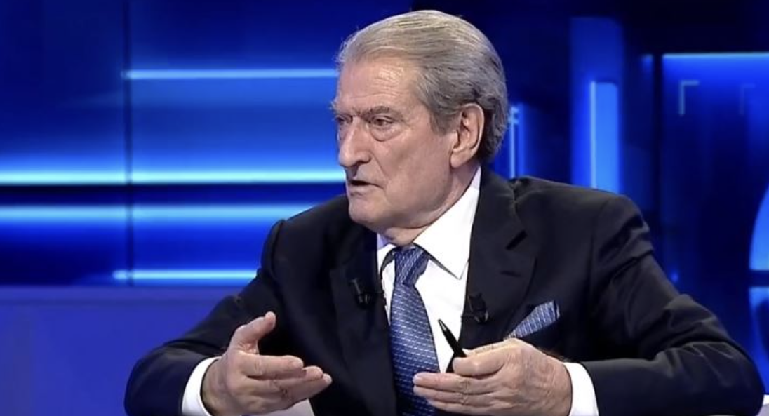 “Ose shuhemi, ose fitojmë”/ Berisha i vendosur për të “shkundur” qeverinë: Në shtator nisim protesta “non-stop”!