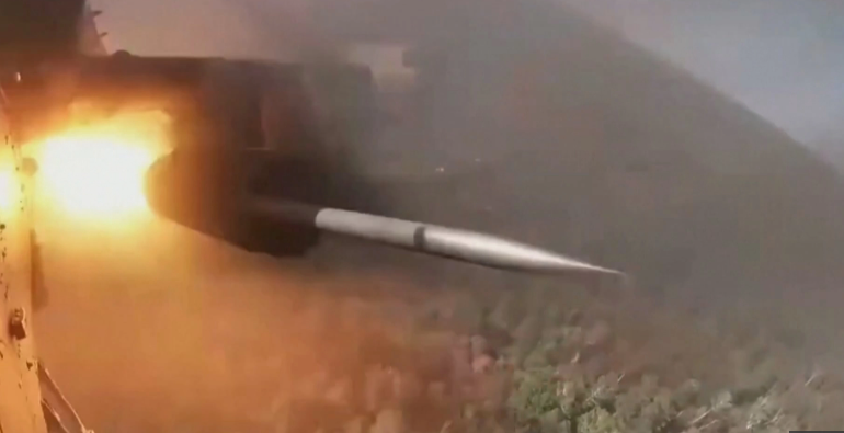 Rusia godet anijen “amerikane”: Sulmi u krye me sukses