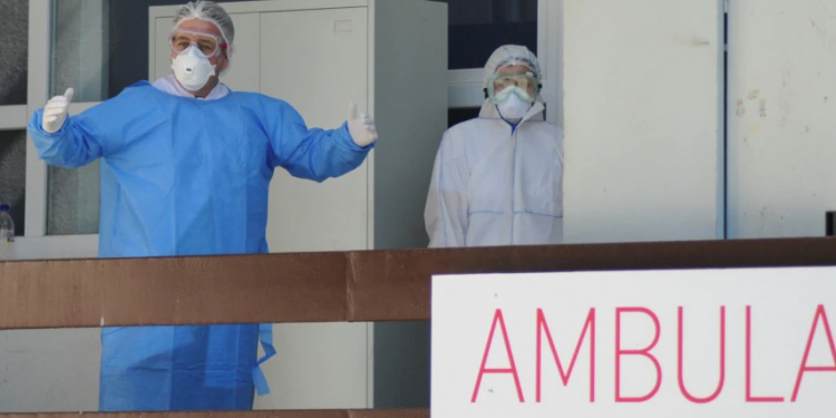 Një i vdekur dhe mbi 700 të infektuar me Covid-19 në Kosovë