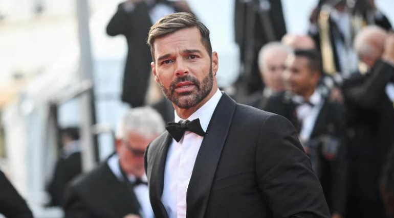 U akuzua për incest nga nipi i tij, reagon Ricky Martin