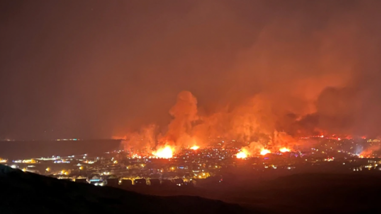 SHBA dhe Evropa mes zjarresh të fuqishme