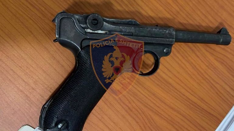 Zbardhet plagosja me armë zjarri, dy binjakët tentuan ta vrasin 51-vjeçarin