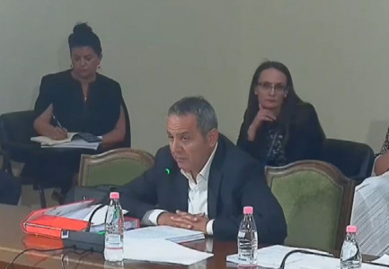 Këshilli i Mandateve/ Bardhi: Për çfarë është thirrur avokati i Xhaçkës? Nikolla: Ulu aty ose dil jashtë