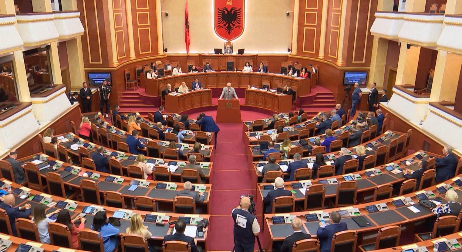 Ndryshimet në qeveri, Kuvendi në seancë të jashtëzakonshme