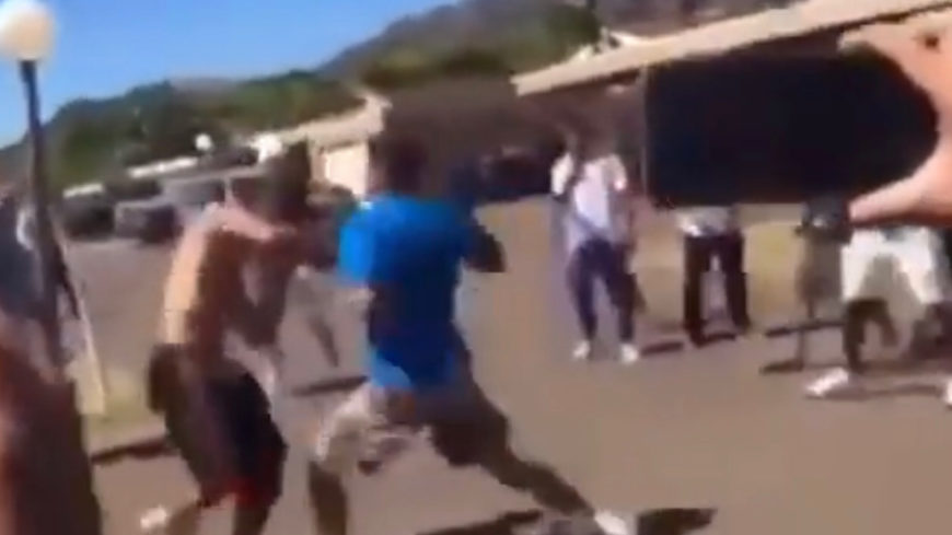 Plas sherri mes grupeve shqiptare dhe egjiptiane, 7 të plagosur