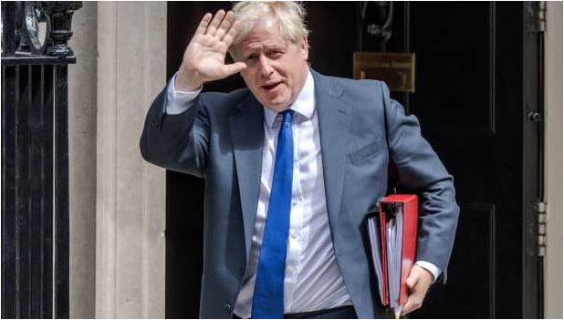 “Hasta la vista, baby”, Boris Johnson sulmon ashpër rivalin e tij Sunak gjatë fjalimit të fundit