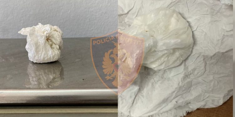 Kokainë dhe përshtatje e lokalit për përdorim droge, 2 të arrestuar