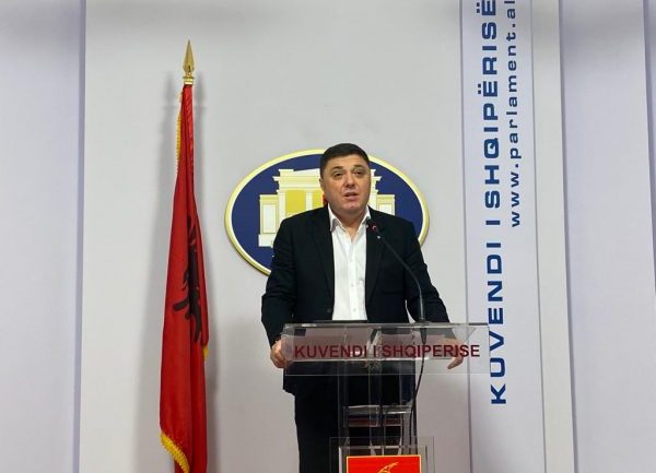 PD çon në Kuvend nismën: Të deklasifikohen dosjet e Sigurimit në periudhën 1944-1991