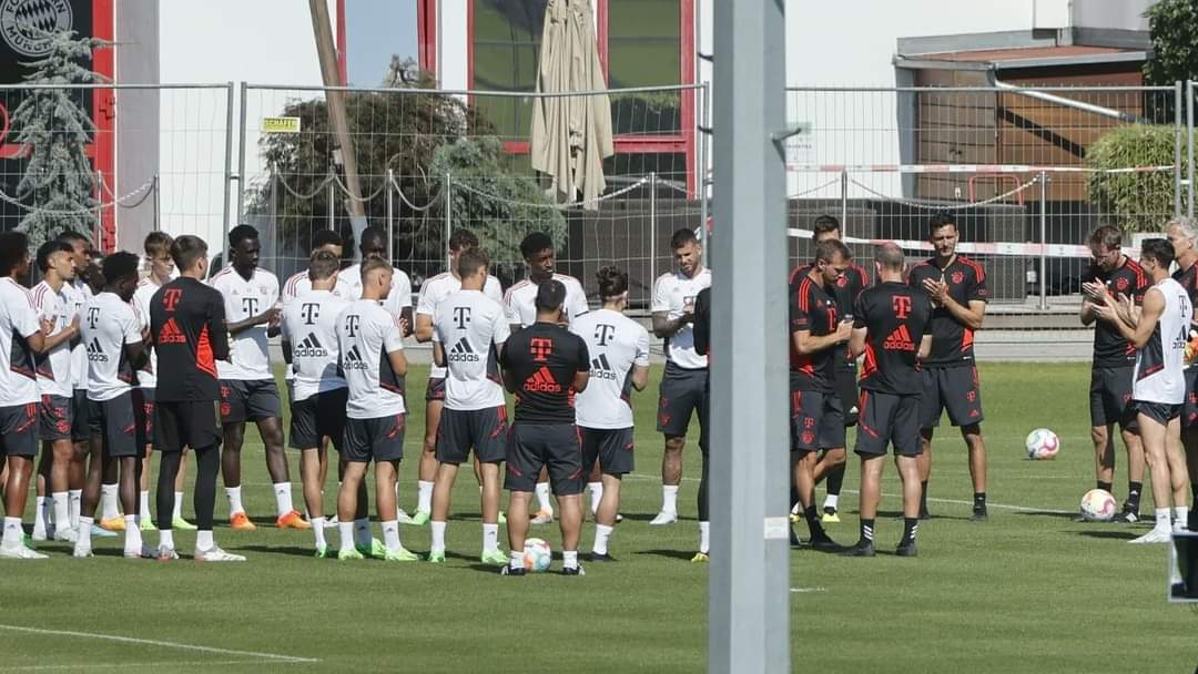 Lewandowksi i jep lamtumirën Bayern, polaku duartrokitet nga të gjithë