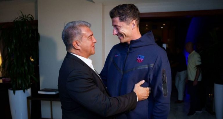 Lewandowski sakrifikoi pagën për të shkuar te Barcelona, Laporta: Ai duroi edhe presionin e Bayern