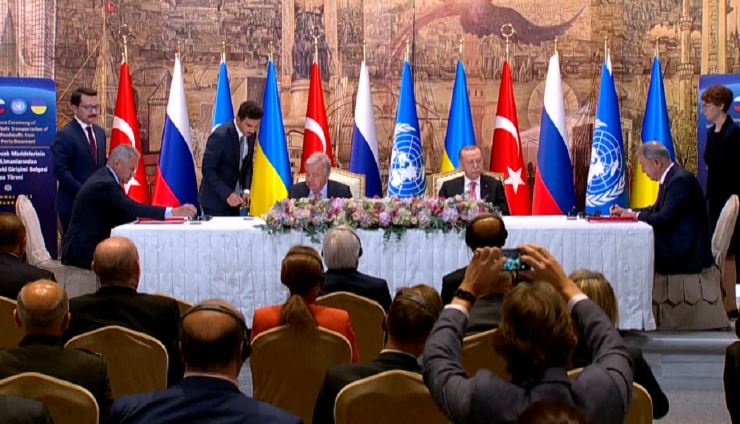 Marrëveshja Ukrainë-Rusi, bie çmimi i grurit në tregjet botërore