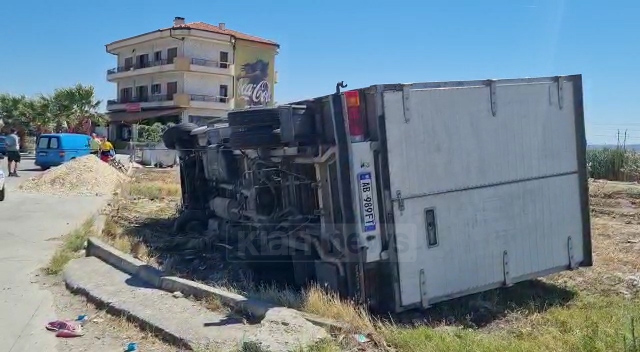 Nuk merr dot kthesën, përmbyset maunia