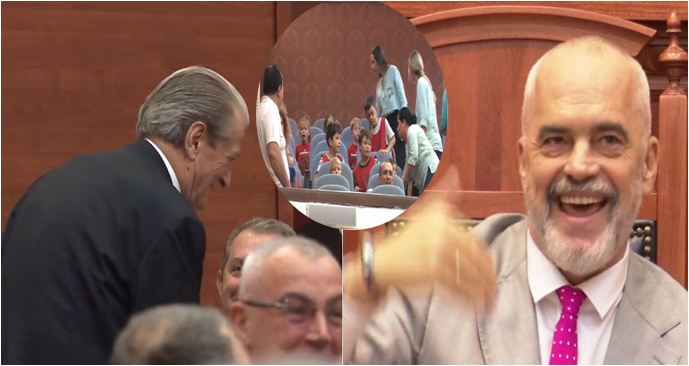 Një grup fëmijësh futen në Kuvend, pas tyre edhe Berisha, Rama: Sillni këtej para të shohin gogolin